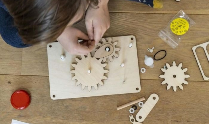 Construcción de mecanismos y aulas