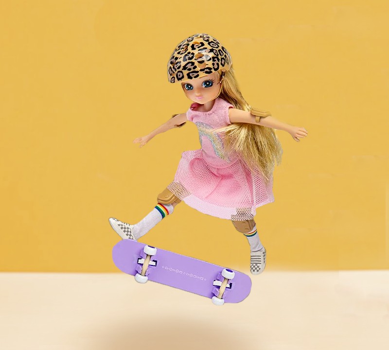 Lottie En Skate Muñeca alternativa libre de estereotipos