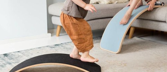 Estructuras y juegos de movimientos para niños