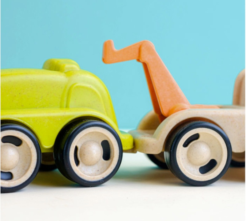 conjunto de vehículos de material reciclado