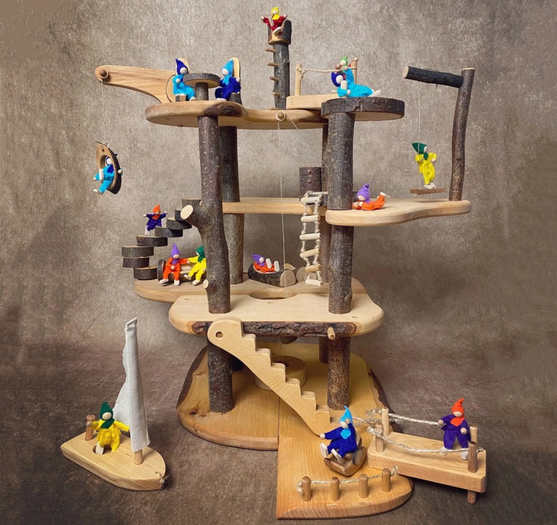 Casita en el árbol Waldorf MAGIC WOOD