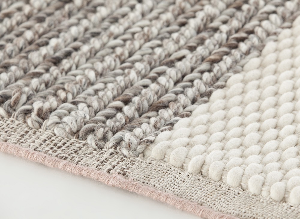 ラグ◆MANGAS マンガス◆Space Plait Square(2404A) GAN | Mangas Space Collection: Square Plait Ivory Rug