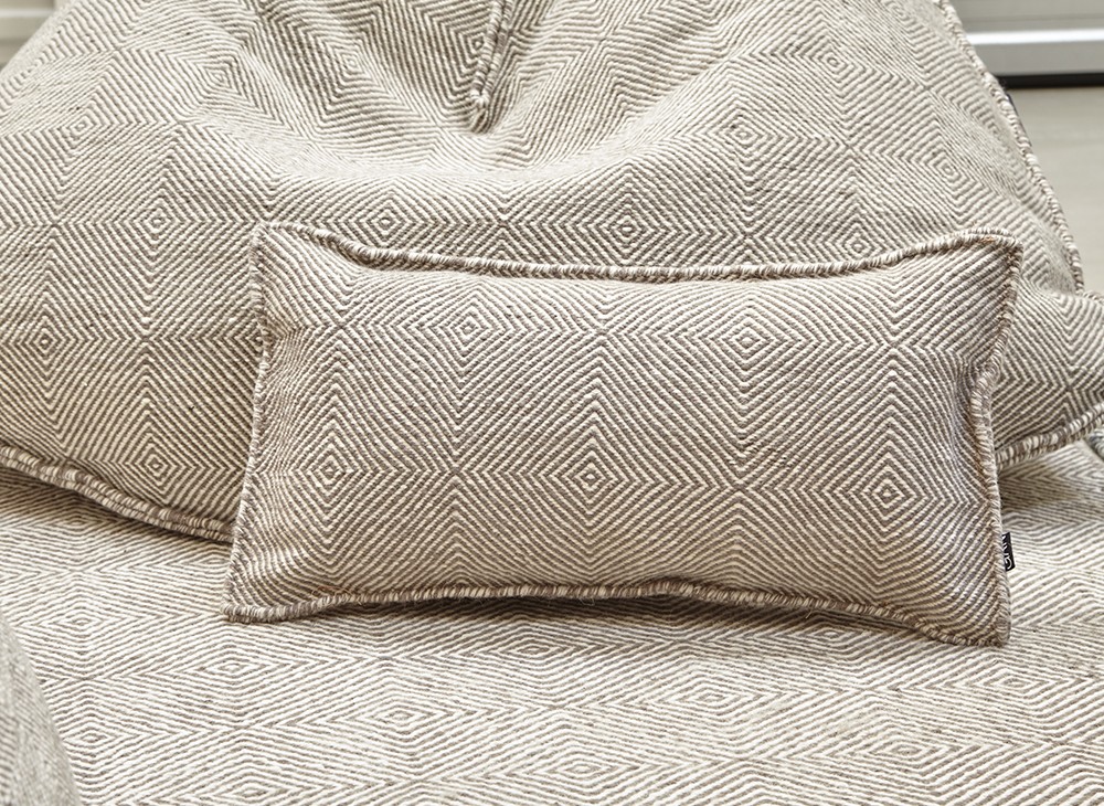 GAN SAIL CUSHION TAUPE ガン セイルクッション 色：トープ GAN | Sail Collection: Taupe cushion