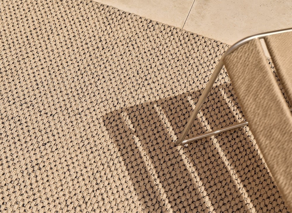 GAN | White rug from our Saline collection