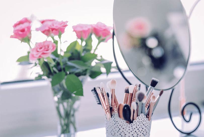 DIY con cartón: Cómo decorar un espejo con cartón