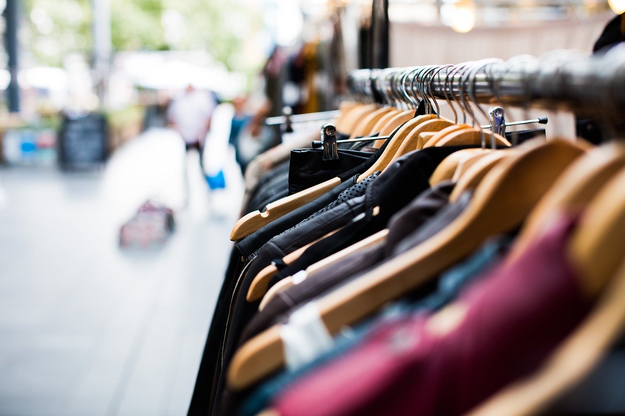 Cómo ordenar un armario de ropa ¡La solución definitiva!