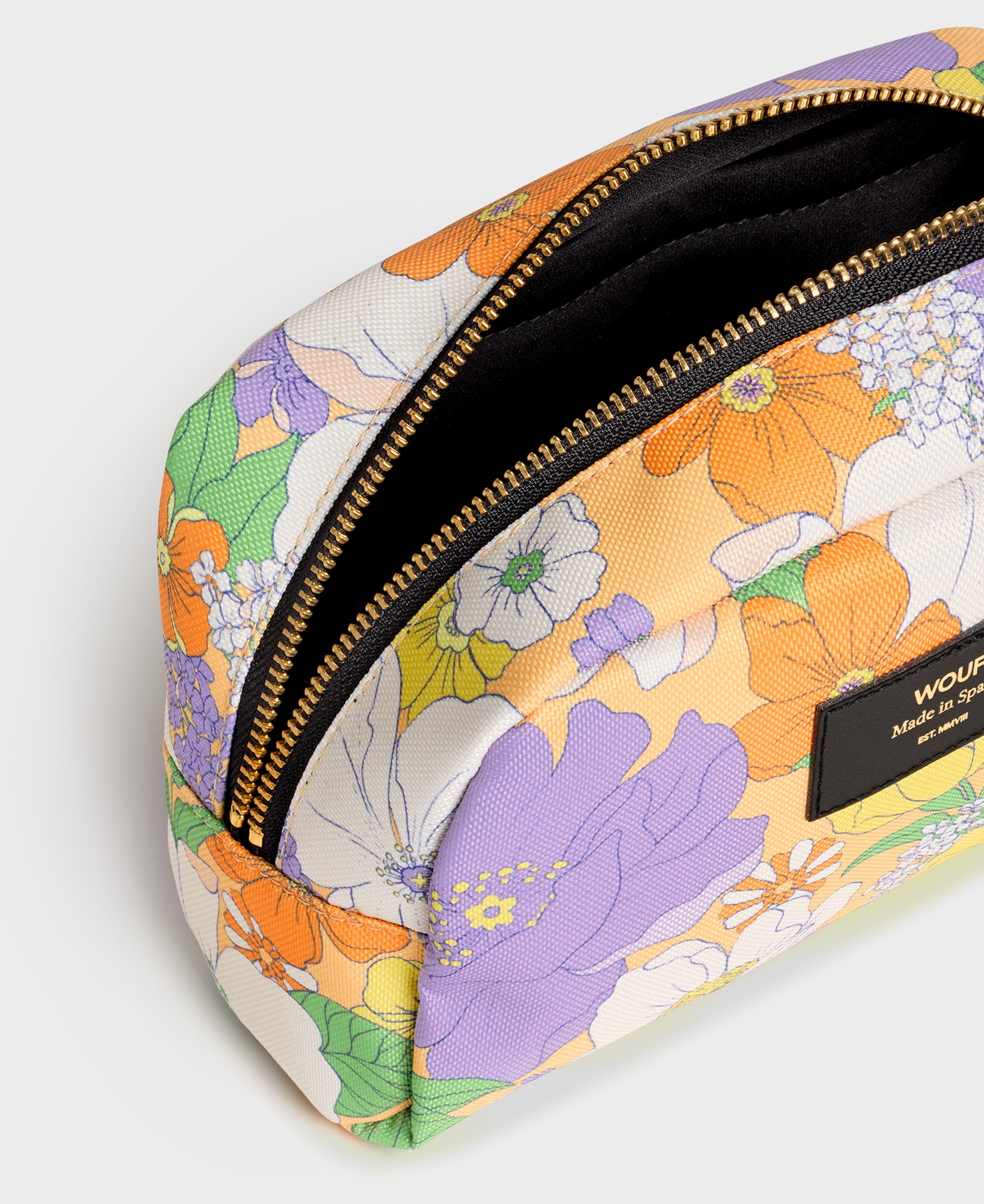 Abril Large Toiletry Bag